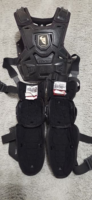 Motocrossowe ochraniacze kolan i klatki piersiowej dla dziecka