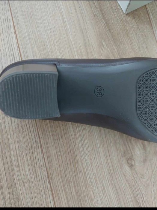 Czółenka skórzane brązowe rozmiar 38 Lasocki