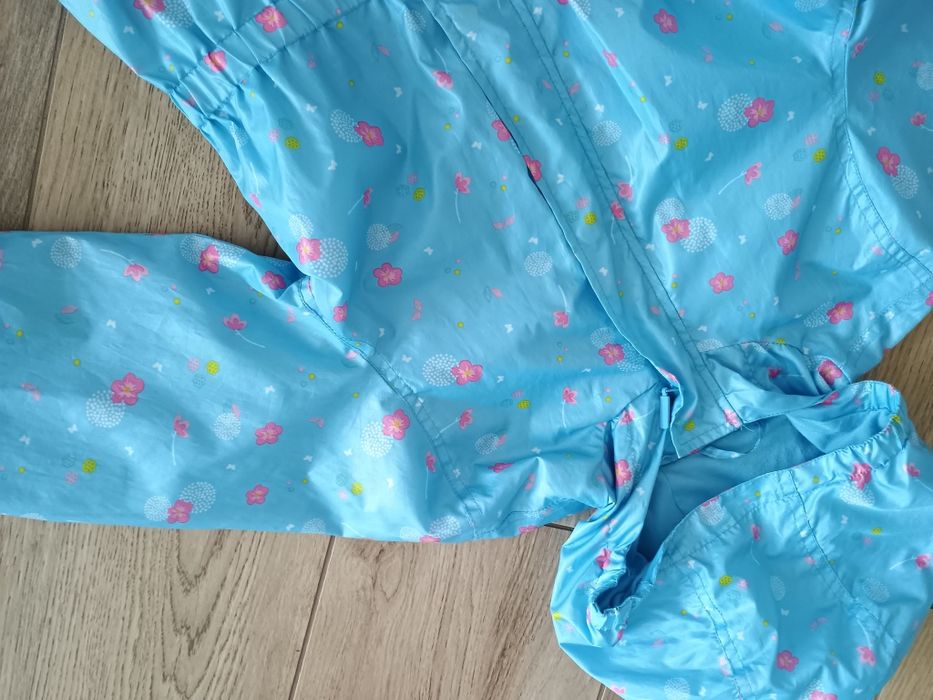 Kurtka przeciwdeszczowa nieprzemakalna deszczówka 128 cm 5,10,15