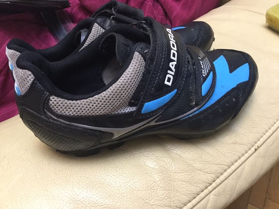 Контактні велотуфлі diadora 37 38 escape2