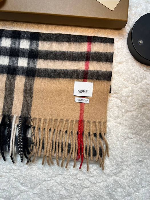 Szalik Burberry z 100% Kaszmir