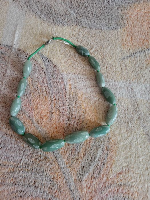 Натуральний камінь буси різні на вибір дуже гарні