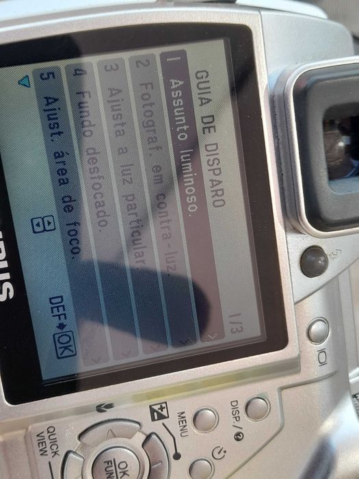 maquina de foto e video olympus em otimo estado.