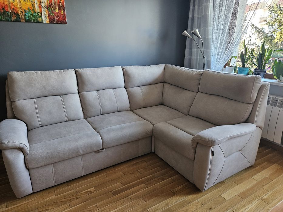 Narożnik z funkcją spania.Jasny beż