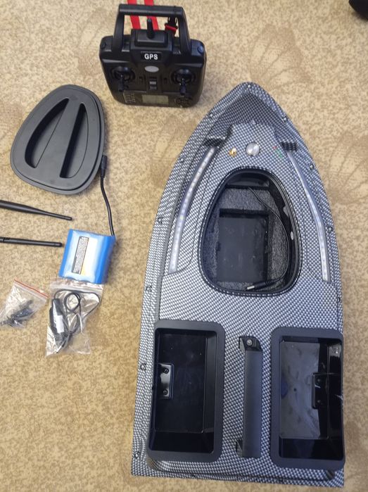 карповий кораблик FLYTEG V - 900 GPS
