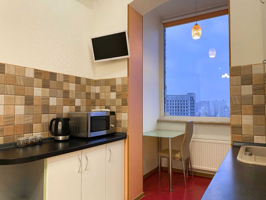 Чарівна, простора квартира в 2хв від МВЦ, Лівобережна