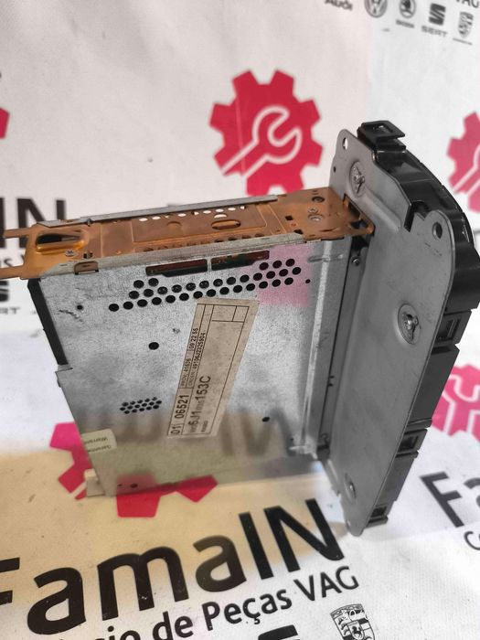Rádio / Auto Rádio SEAT IBIZA IV 1.6 TDI (66 kW / 90 cv) [05.2009 - 05.2015] 6J1035153D (OEM)