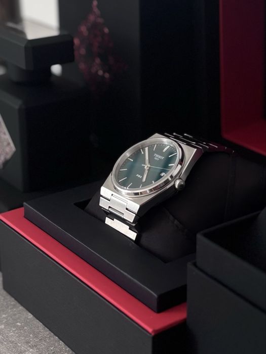 Продам оригінальний годинник Tissot PRX із вишуканим смарагдово-зеленим циферблатом