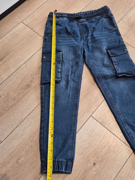 128 Spodnie jeansowe joggery z kieszeniami chłopięce Pepco Little kids