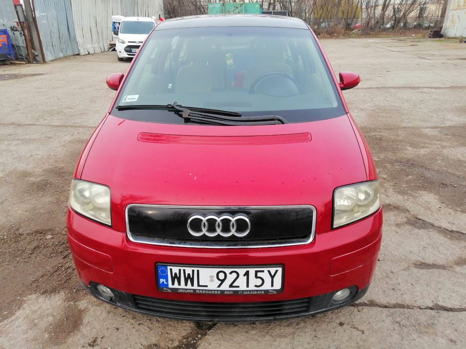 Audi A2 czerwony