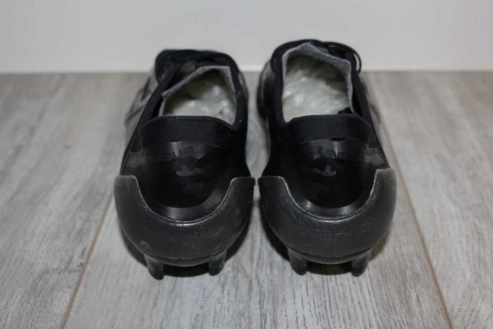 Футбольні бутси Under Armour Spotlight FG LTD р. 41