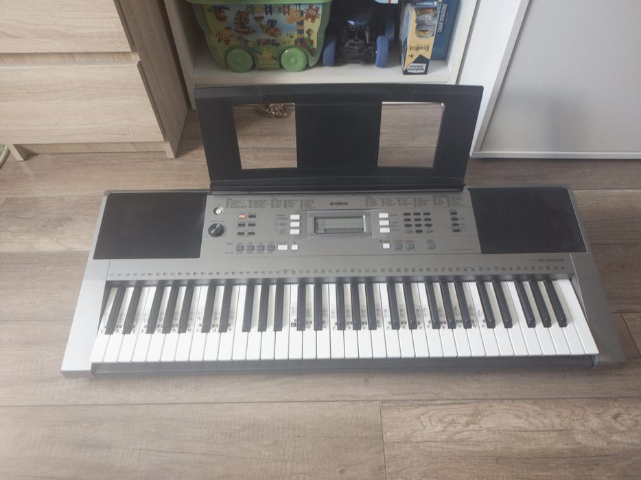 Keyboard Yamaha PSR-E353