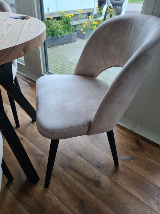 Krzesła tapicerowane 4 sztuki