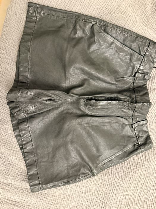 Ferre шорти оригінал