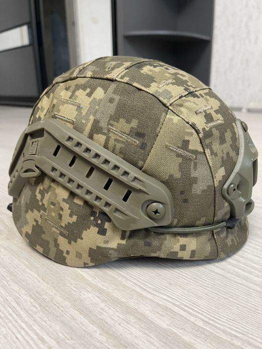 Захисний шолом PASGT піксель з кріпленням