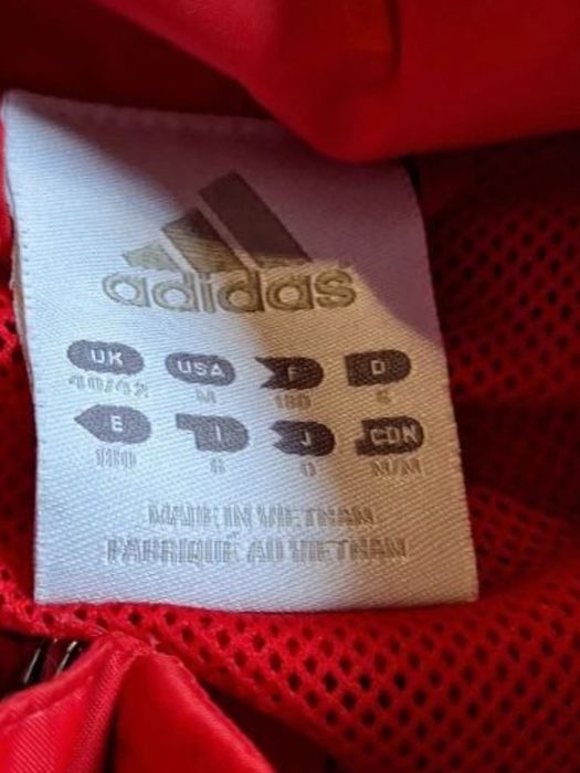 Corta-vento Adidas vermelho praticamente NOVO