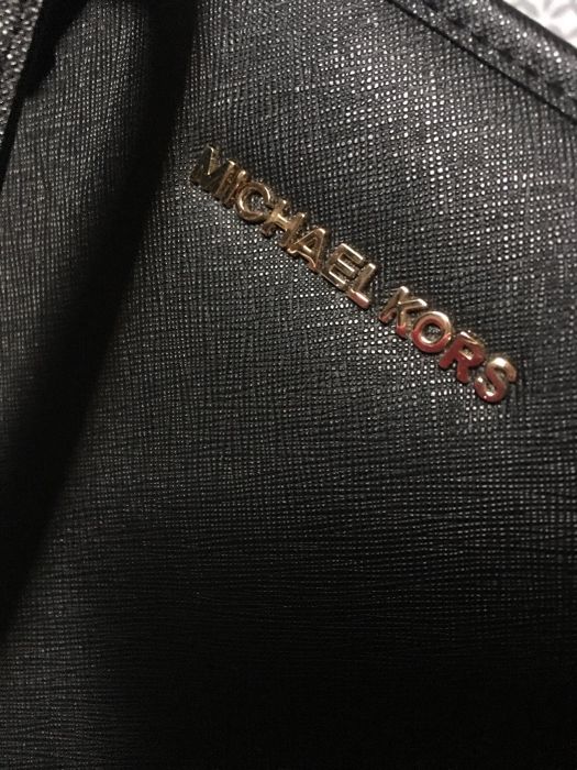 Michael KORS Jet Set Travel czarna roz średni