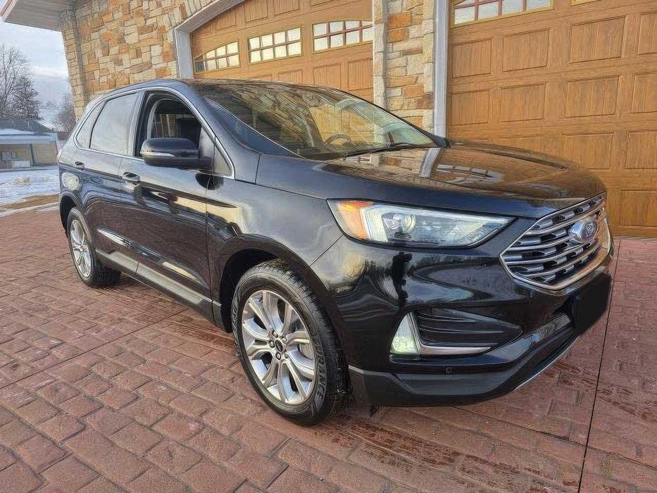 Ford Edge Titanium      2024