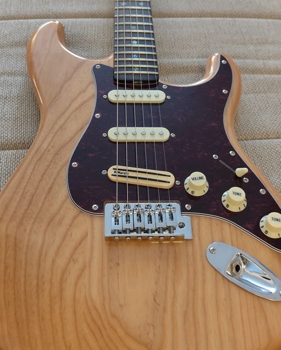 Guitarra Stratocaster American Ash SST/Ash