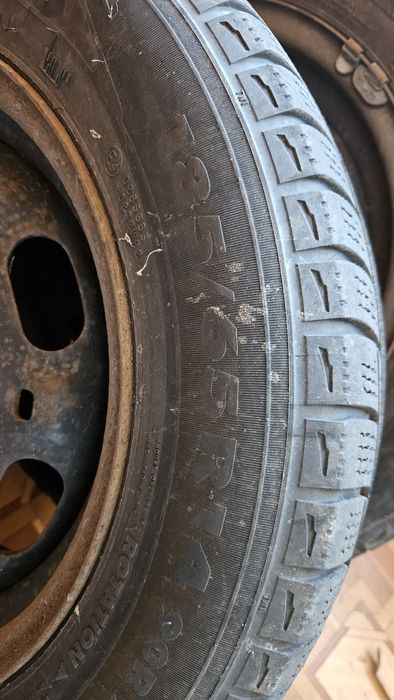 Колеса диски із зимньою гумою R14 185 65 від VW Passat B4 (штамповані)