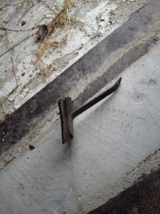 Держатель бронепроводов