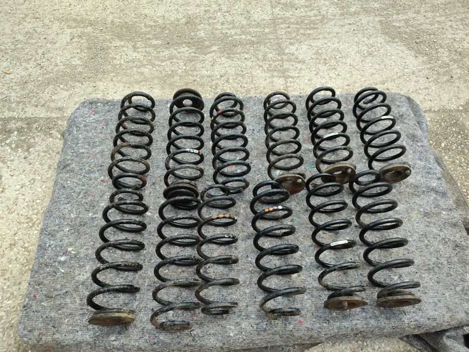 Пружини задні Фольксваген Пассат Б6 Пружини задньої підвіски