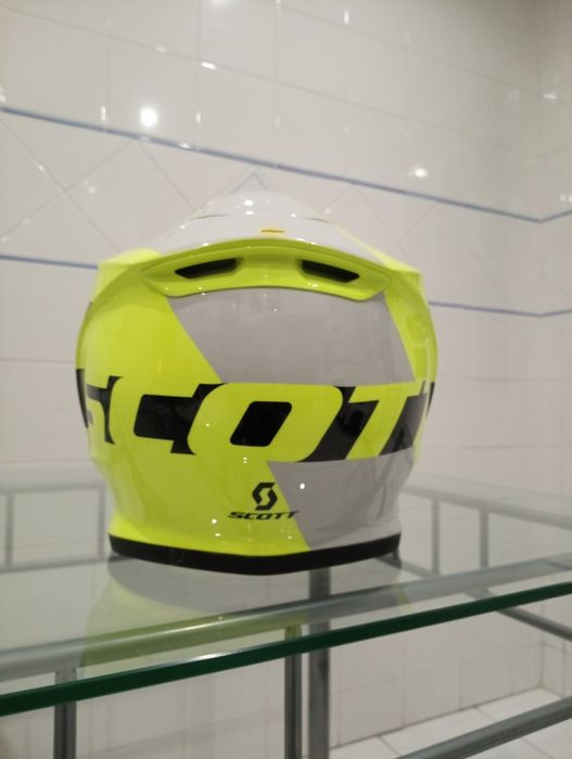 Capacete novo a estrear