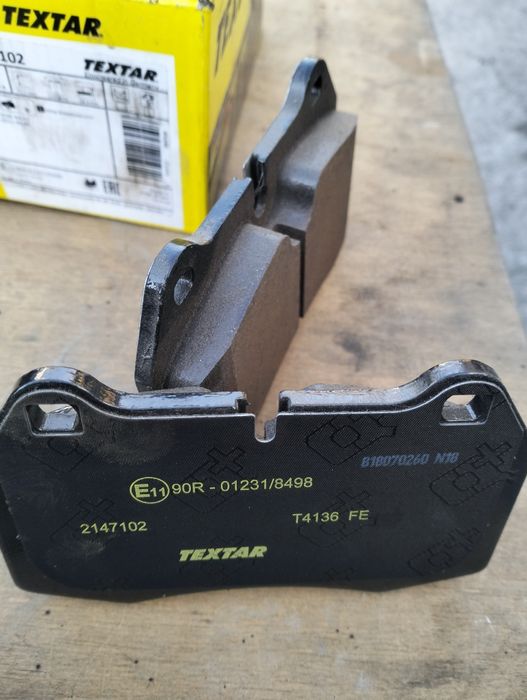 Комплект гальм Brembo з BMW e38