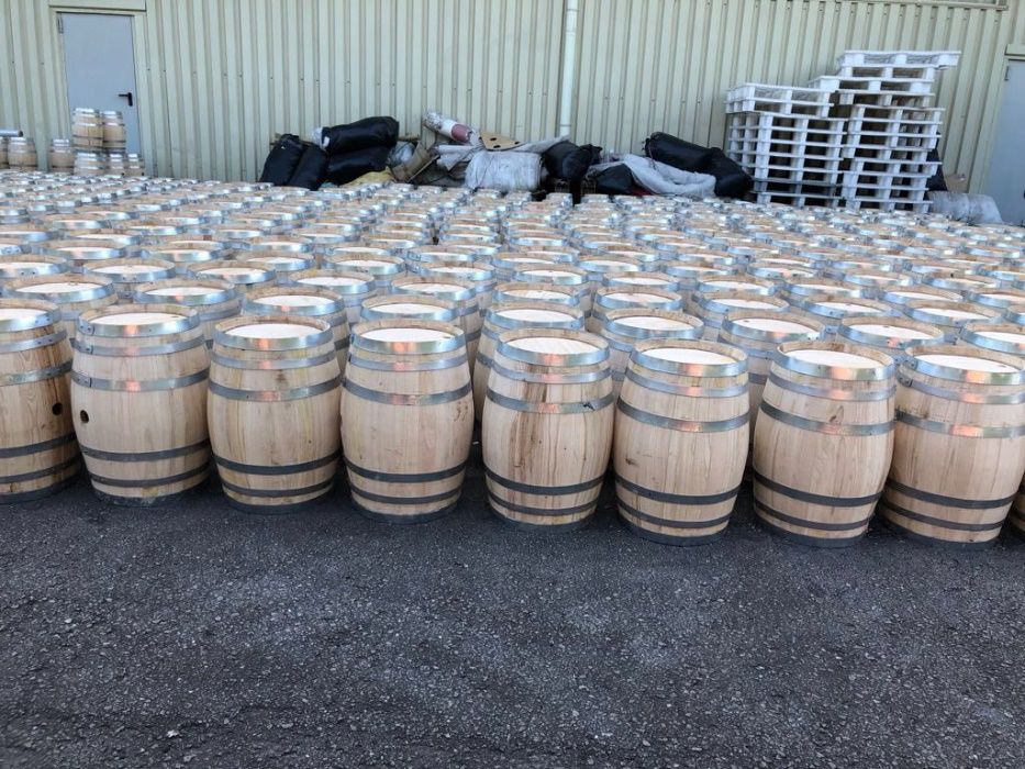 Pipos/Pipas/Barril/Barris/Barricas