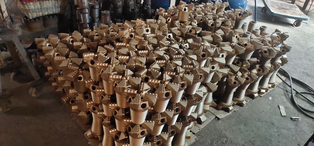 Буровая коронка бур PDC алмазне долото алмазное БКВД АТП бурова головк