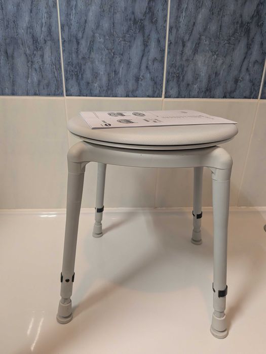 Banco de banho - Aquatec disk on dot invacare