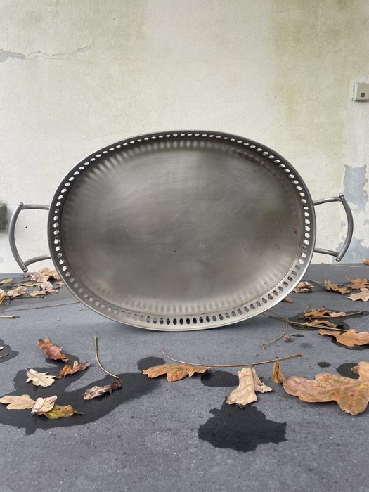 Tabuleiro  refondo em Ferro