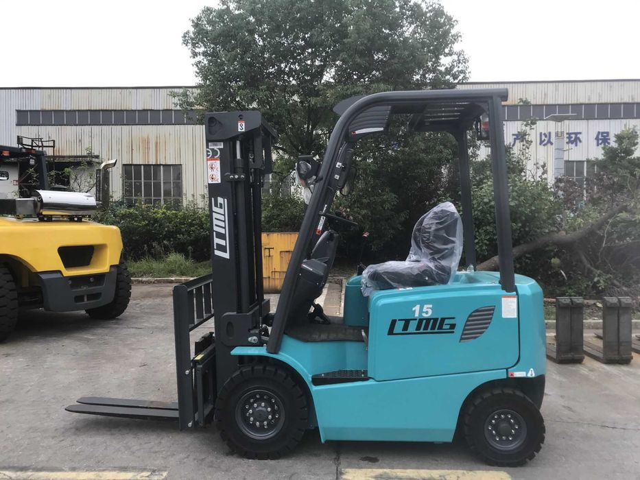 Empilhadores e Equipamentos NOVOS