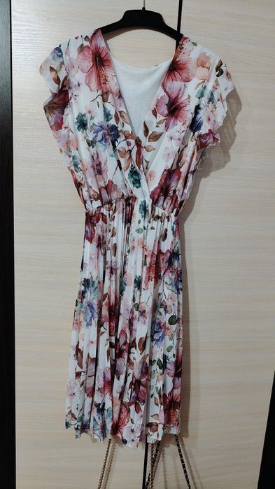 Sukienka w kwiaty