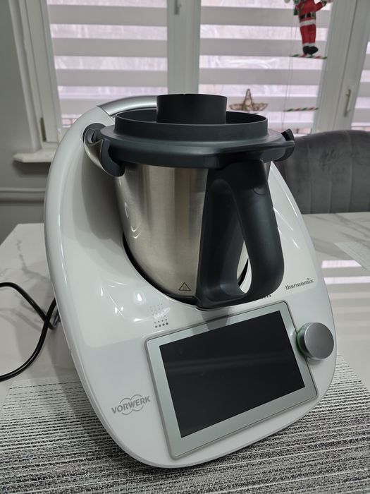 Sprzedam Thermomix 6