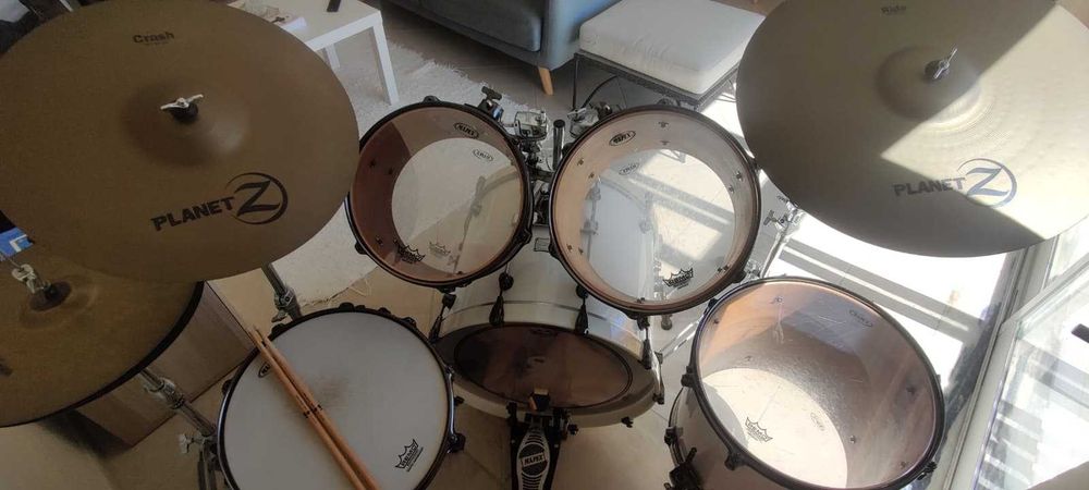 Bateria Mapex Saturn Maple/Walnut con Pratos Planet Z