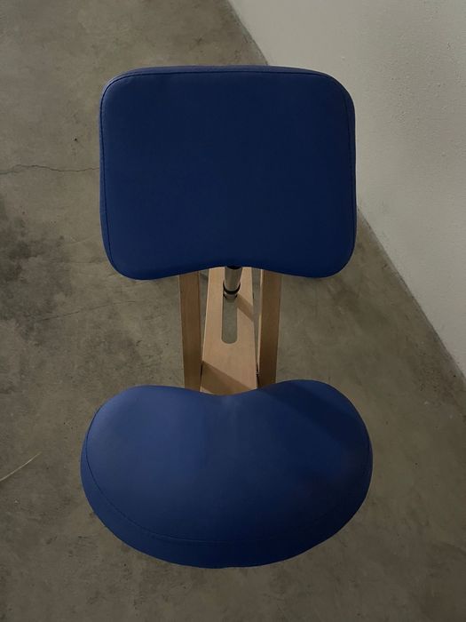 Cadeira ergonómica de joelhos