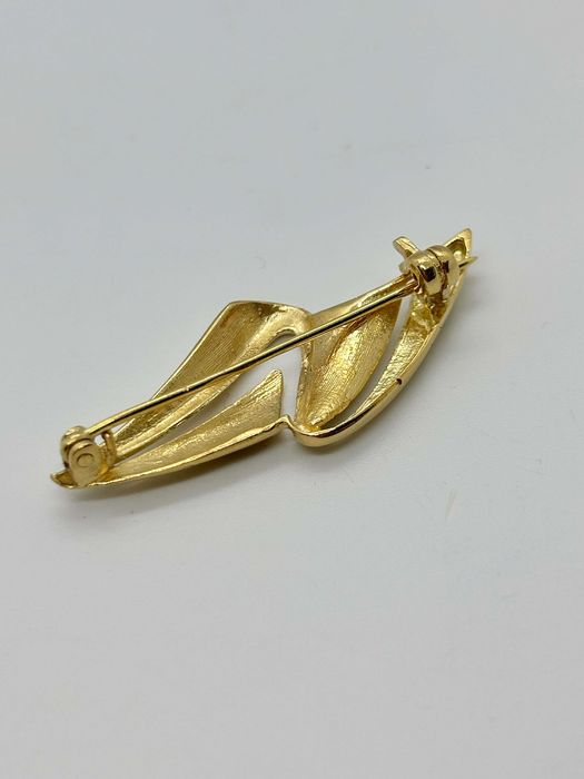 Złota broszka pr 585 4,67g