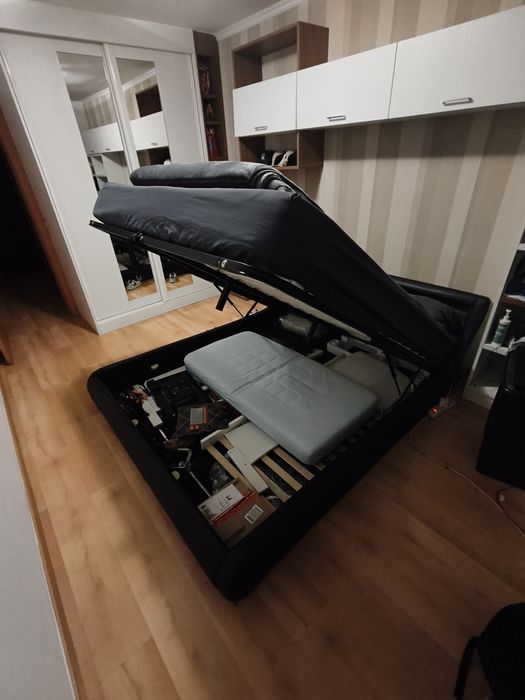 Cama para casal.