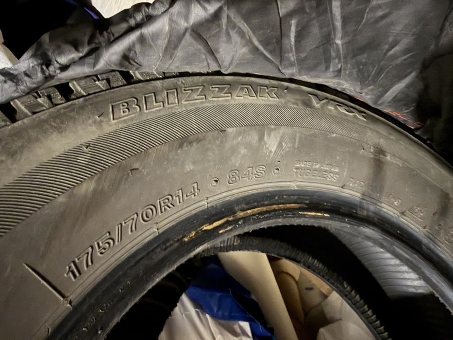 Bridgestone Blizzak VRX 175/70 R14 - 4 шт