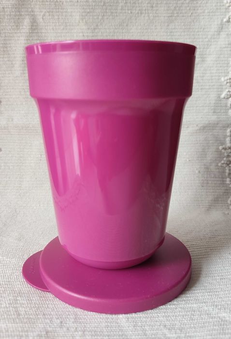 Tupperware copo 425ml + espremedor