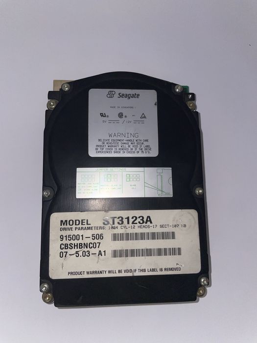 Seagate ST3123A.