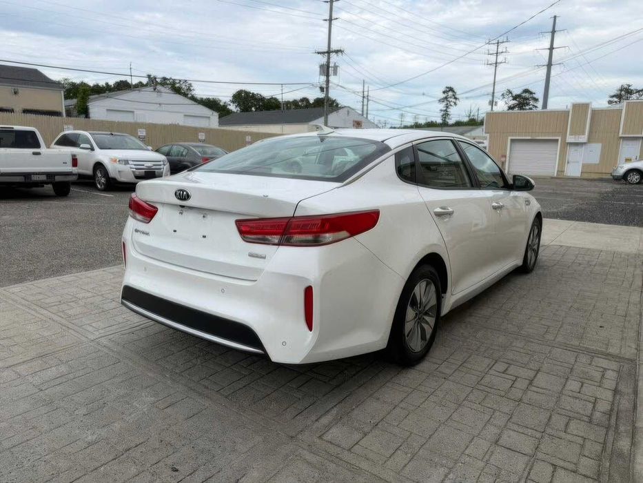 Kia Optima Hybrid      2017