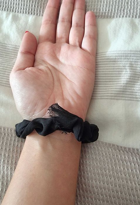 Conjunto de três pulseiras/ elásticos