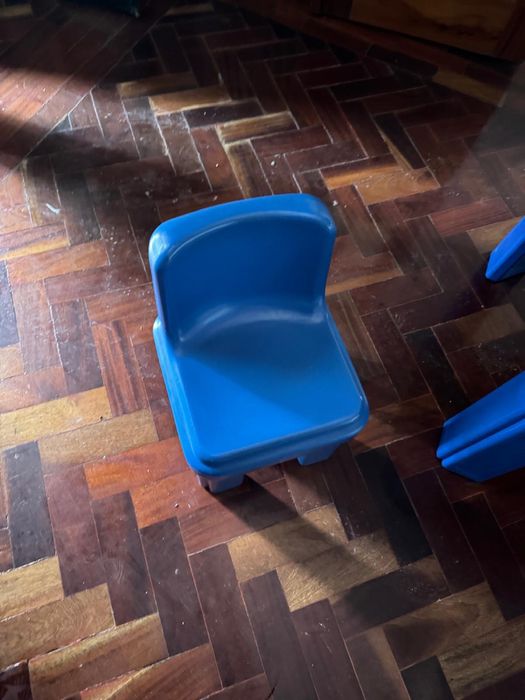 Mesa e cadeiras chico