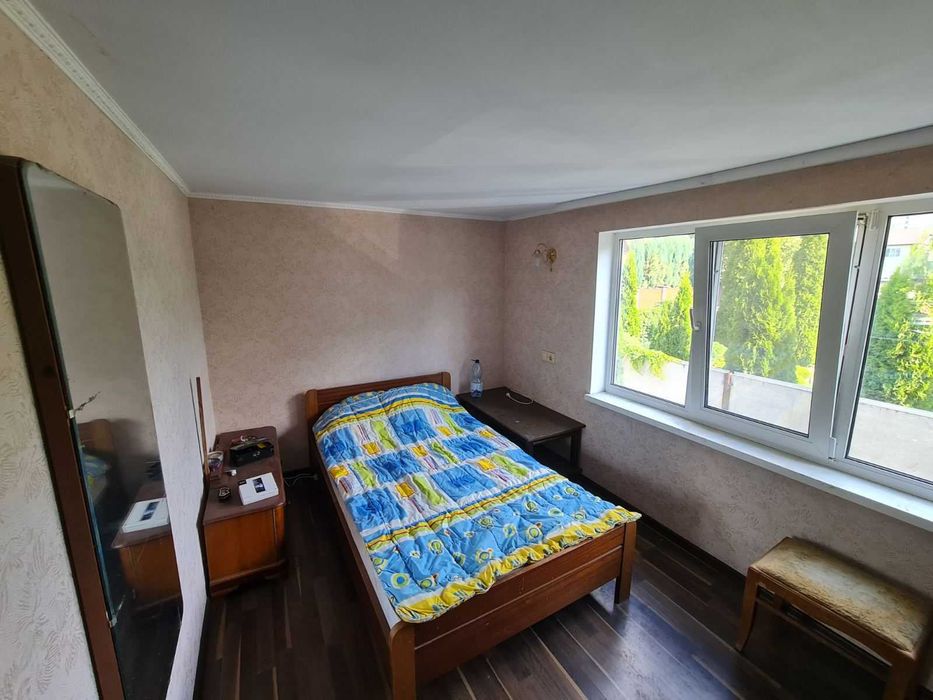 Продам будинок, Русанівські сади, вул. 3-тя Садова, чудовий стан, все залишається в будинку .