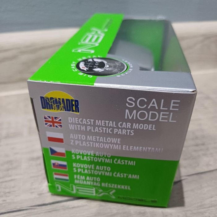 Welly Mercedes Benz W123 skala 1:34