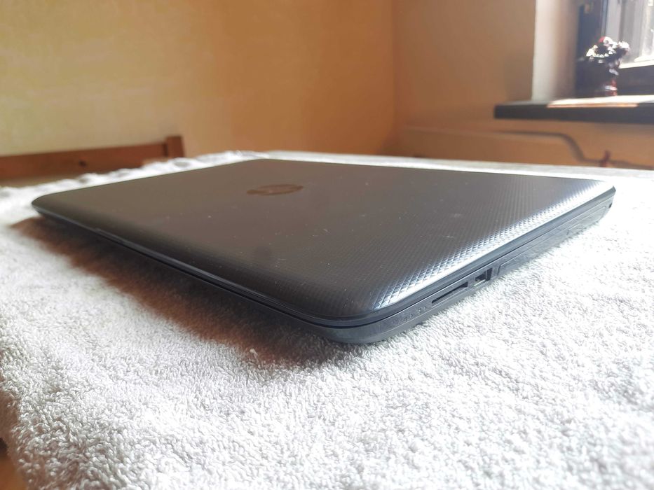 HP 250 G4 SSD 240GB 4GB RAM Ноутбук для учебы и работы плюс Мышь