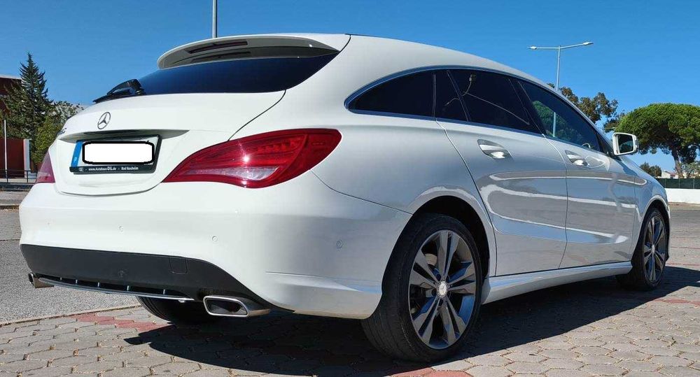 Mercedes-Benz CLA 180 Shooting Brake Style (122cv)