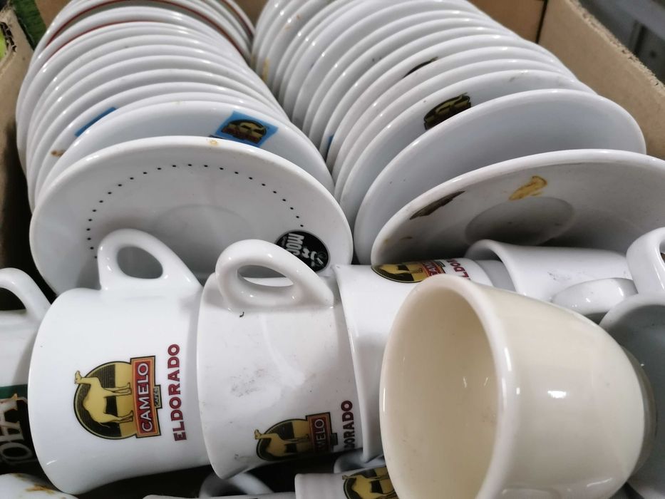 Pires e chávenas, lote todo por 5€